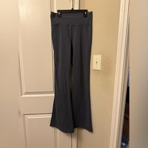 Vuori women flared leggings